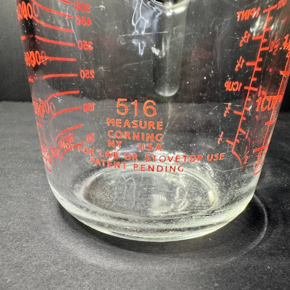 Vintage Pyrex 516 Glass Measuring Cup 2 Cup 16oz Red Lettering D-Handle USA Made